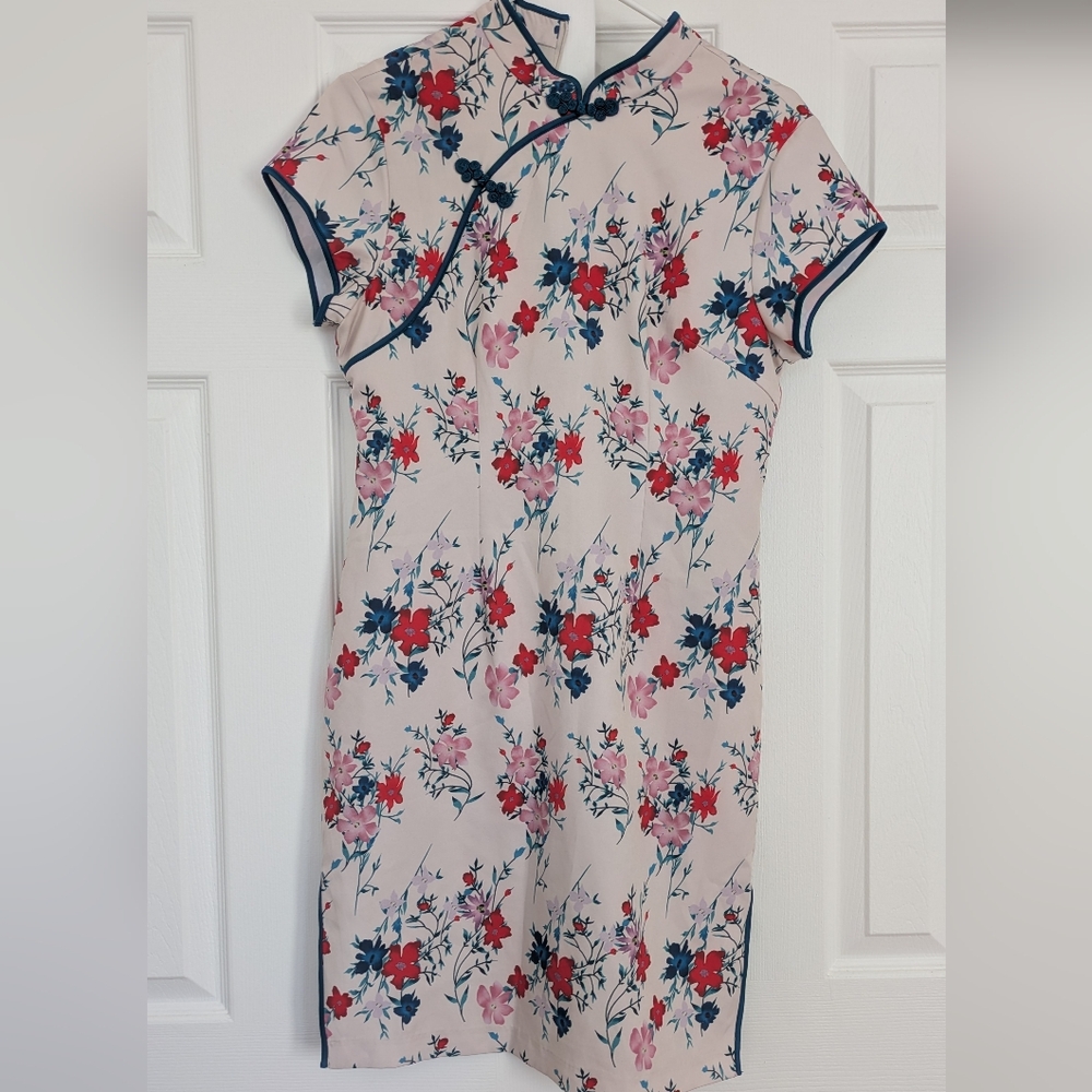 NWOT Floral Qipao